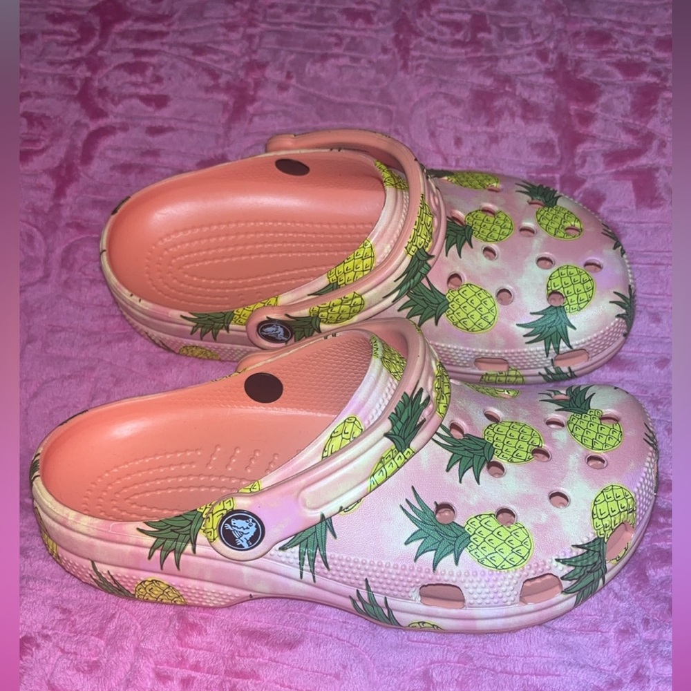 NEW Crocs 💛🧡!